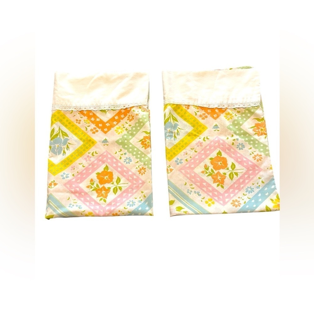 Vintage JcPenney Retro Patchwork Standard Size Shams Set Of 2